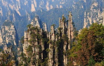 長沙出發(fā)到黃龍洞、張家界森林公園、天門山、鳳凰五日游